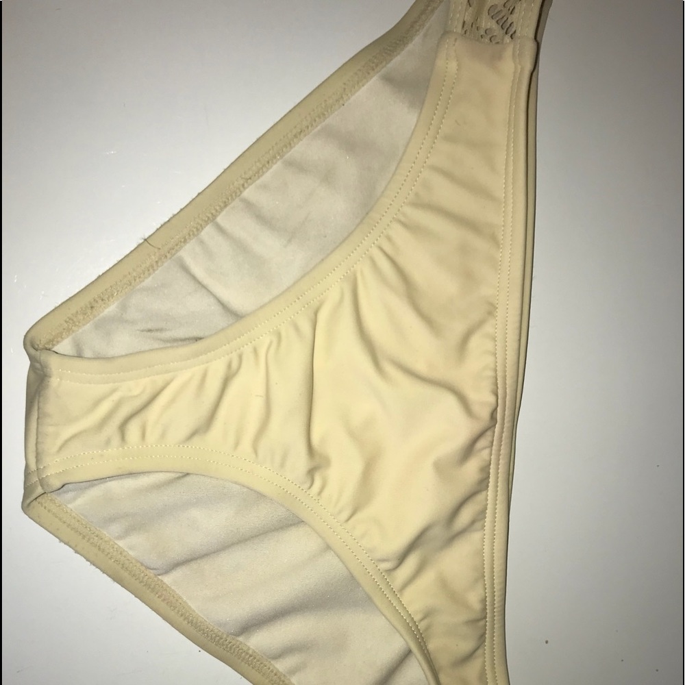 Bikini bottoms
